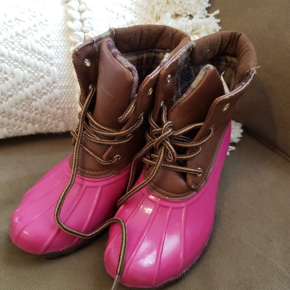 ADRIENNE VITTADINI GIRLS DUCK BOOTS PINK & BROWN 3 - Picture 1 of 8